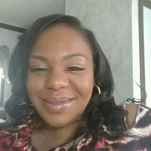 Meet your Posher, Malinda